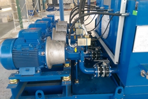 重慶維慶液壓機(jī)械有限公司2000噸液壓機(jī)液壓系統(tǒng)調(diào)試成功！